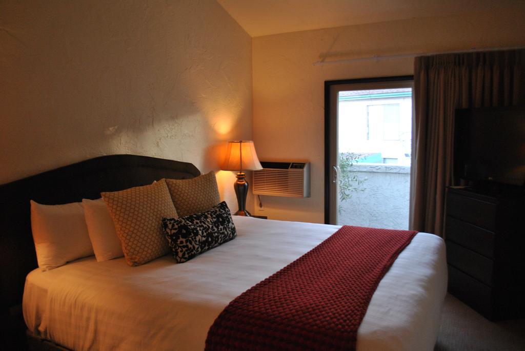 Hotel Palmoro House à Santa Barbara Extérieur photo